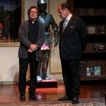 Carlos Bañuelos está de vuelta: el recordado actor de «Carmín» regresa a los escenarios con «Noche de Enredos»